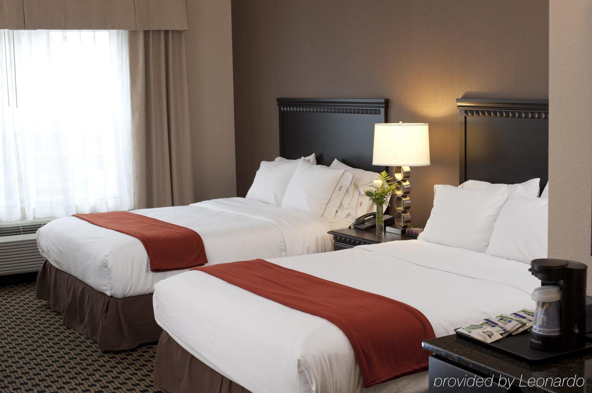 Holiday Inn Express & Suites - Green Bay East By Ihg Chambre photo