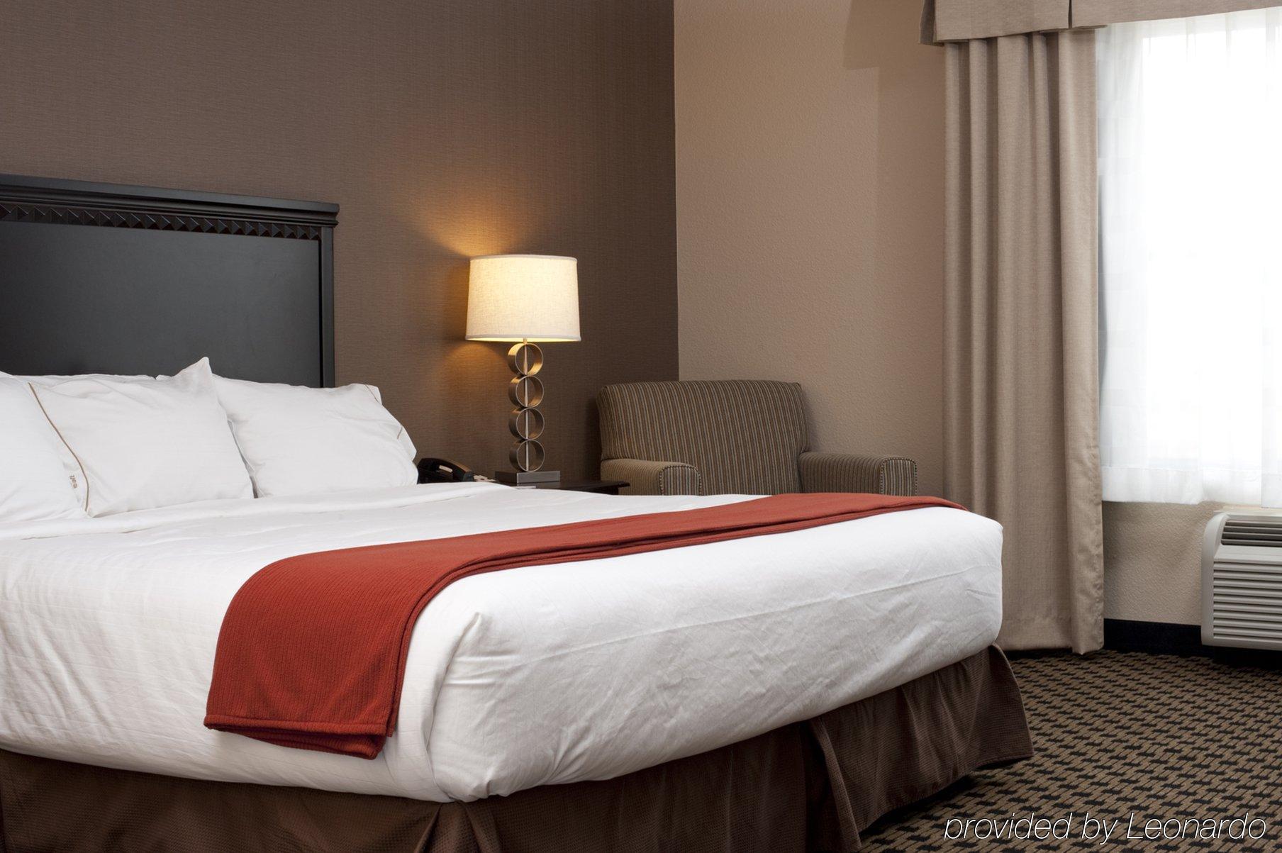 Holiday Inn Express & Suites - Green Bay East By Ihg Chambre photo